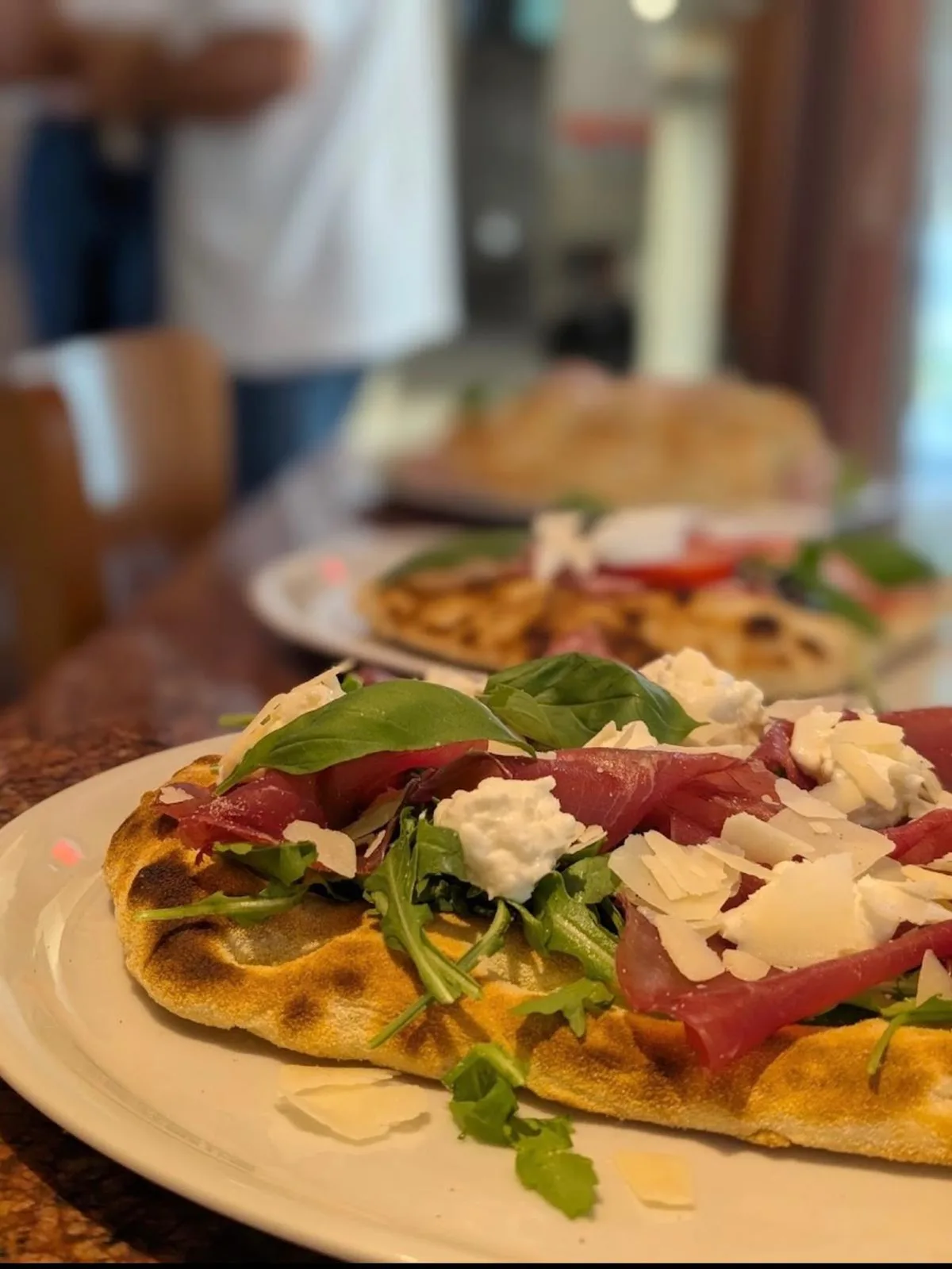 Pinsa con Burrata